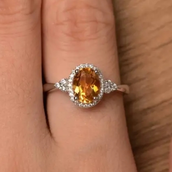 NEW Oval Yellow Cubic Zirconia Silver Ring - Picture 4 of 4
